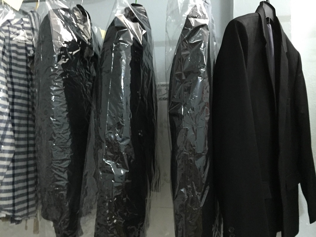 Bảo quản vest trong tủ đồ - Những nguyên tắc không thể quên khi mặc vest