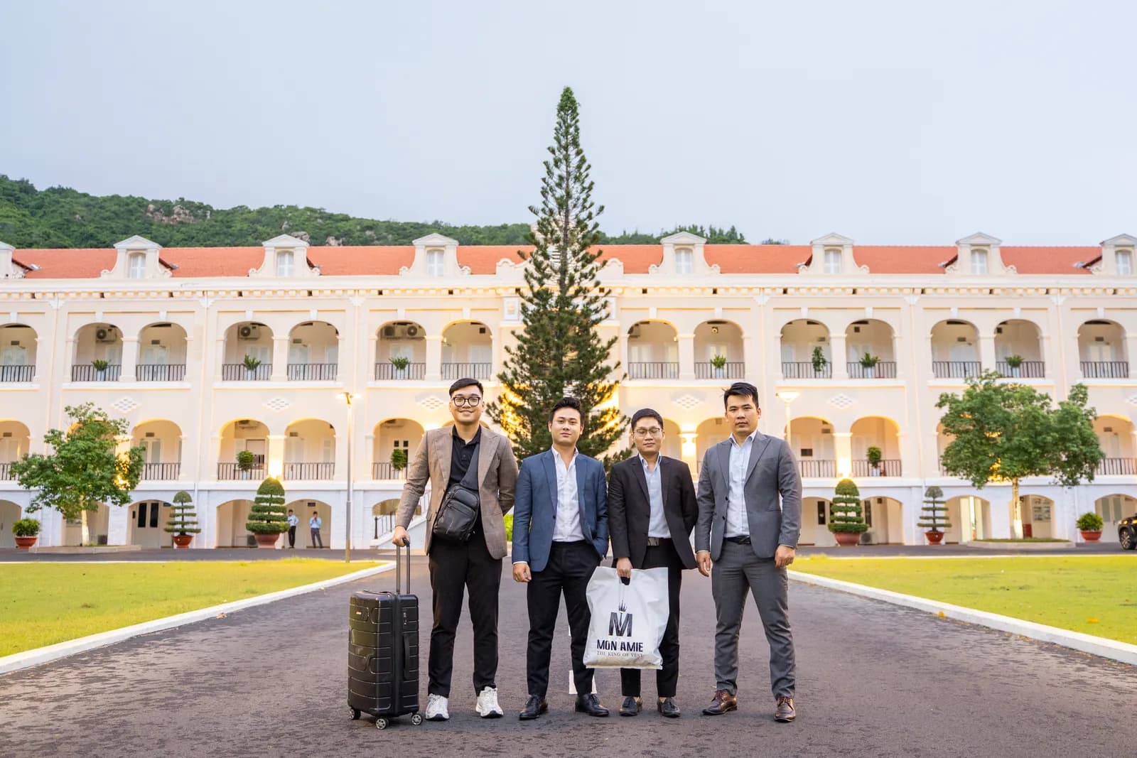 Mon Amie uniforms for PV Power – Ban QLDA Điện
