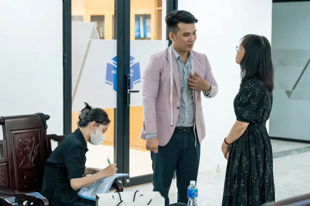 Buổi may đo tận nơi tại Đại học Công Thương