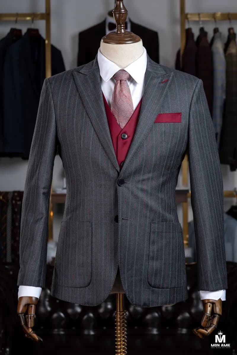 Phối phụ kiện với suit: cà vạt, khuy măng sét, khăn túi