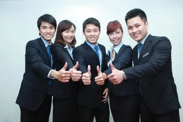 Chọn công ty may đồng phục văn phòng: 6 câu cần hỏi