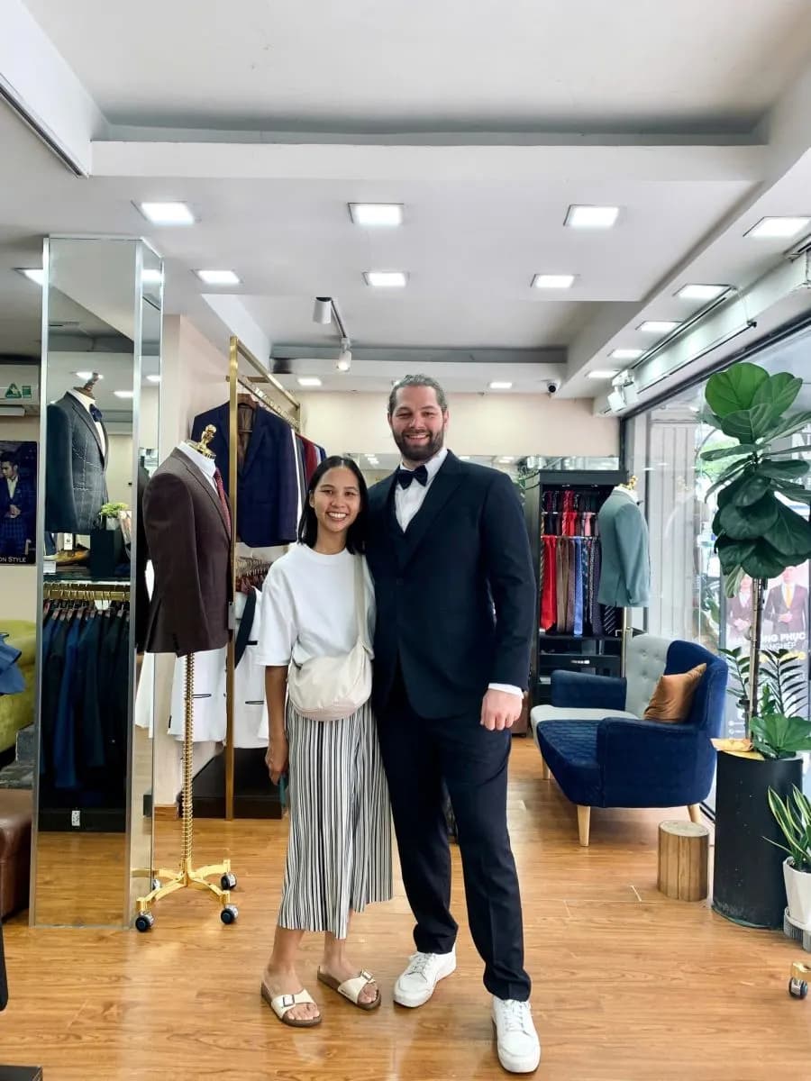 Một buổi đo may tại showroom Mon Amie diễn ra thế nào