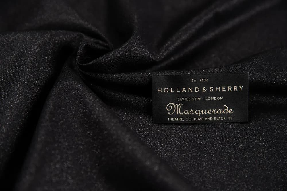 Vải Holland & Sherry: vì sao thợ may chọn cho suit cao cấp