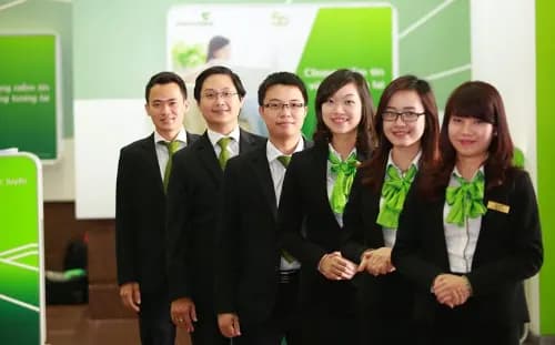 Mẫu đồng phục ngân hàng: kiểu dáng và chất liệu