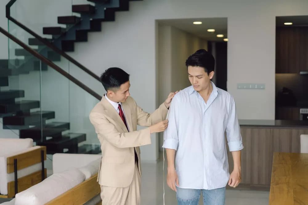 May đo suit tận nơi: một buổi đo tại nhà diễn ra thế nào