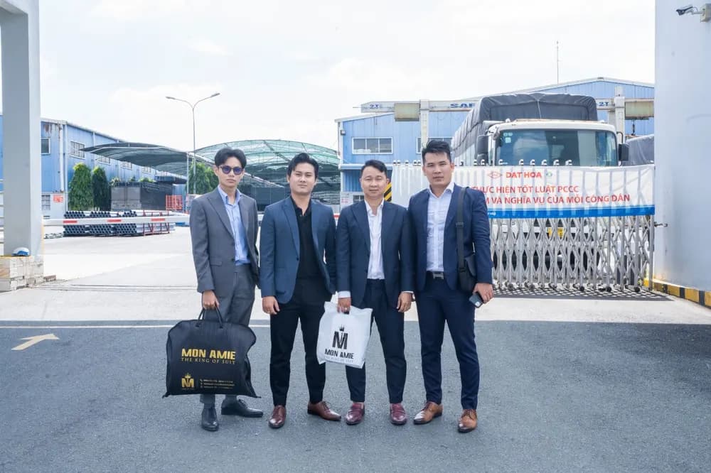 Mon Amie may đồng phục cho CBNV Công ty Nhựa Đạt Hòa