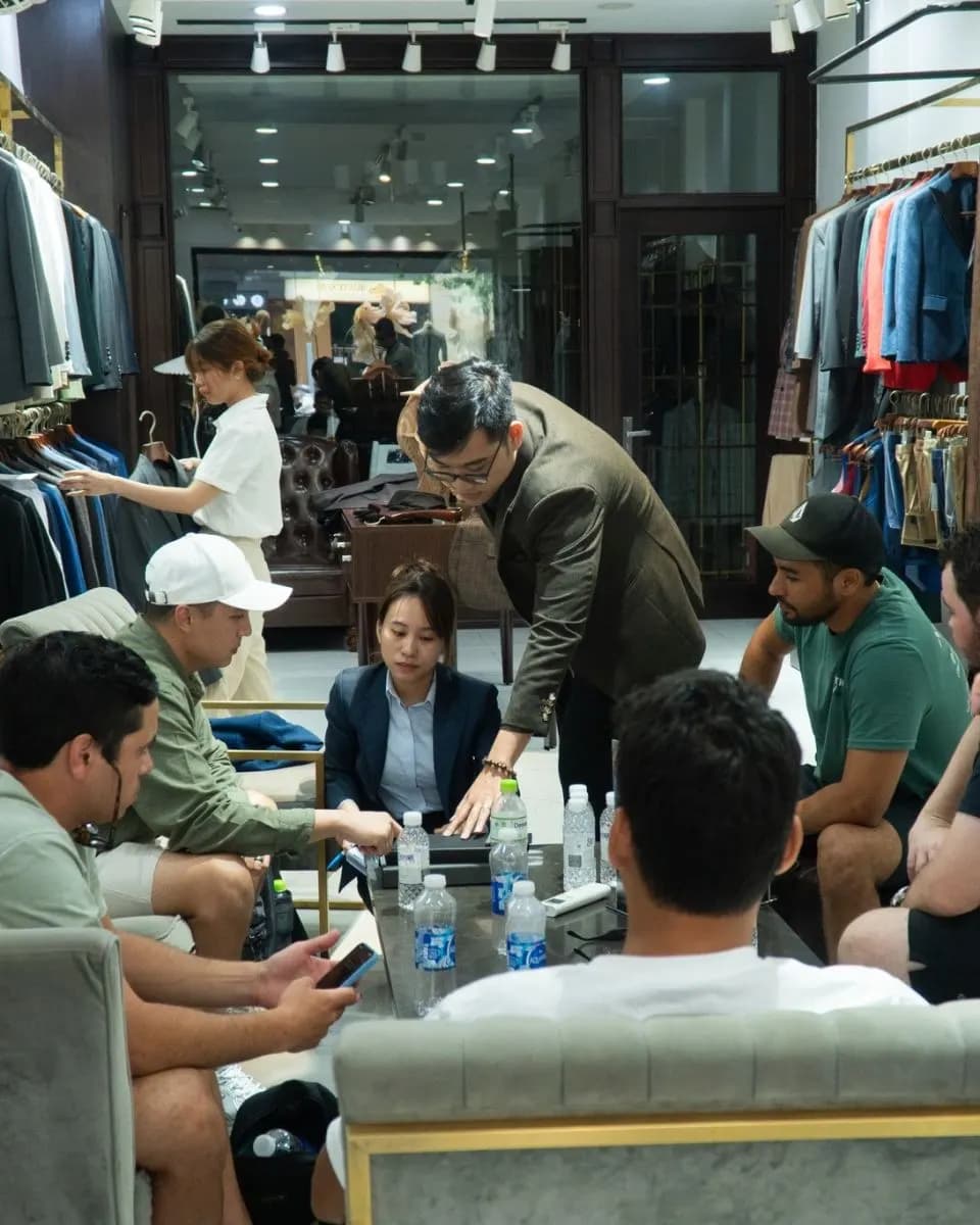 Mon Amie: vì sao khách quay lại sau bộ suit đầu tiên