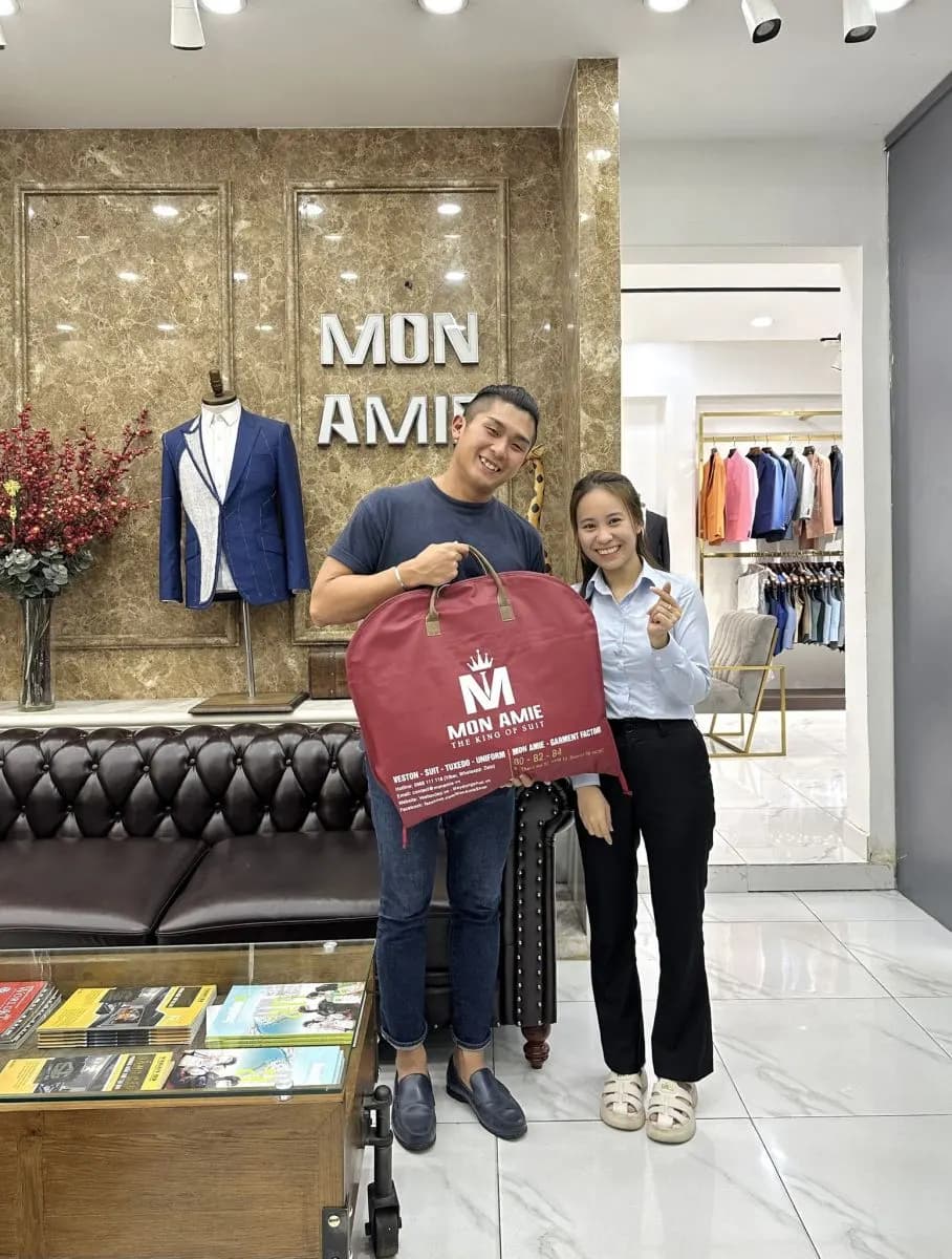 Vest doanh nhân: chọn bộ đầu tiên và mở rộng tủ đồ