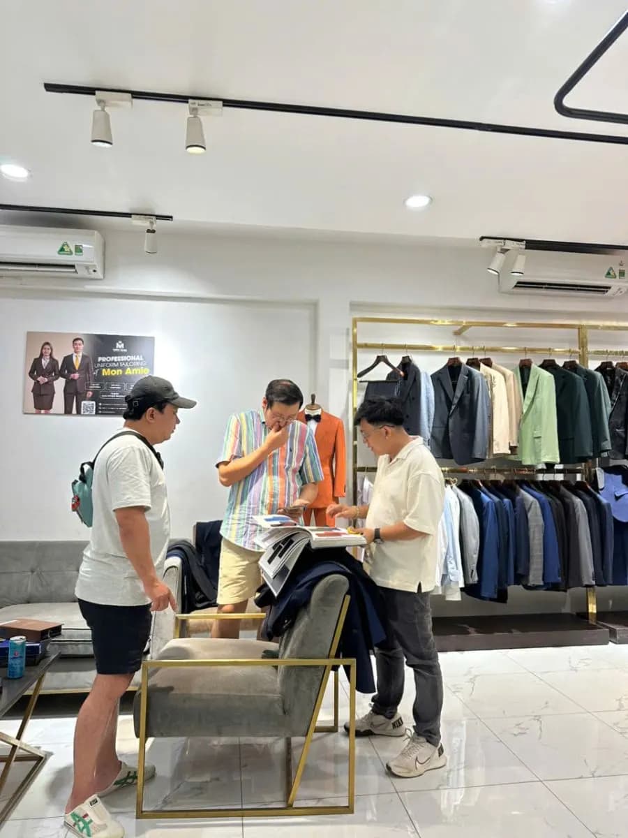 Ngày làm việc đầu tiên sau lễ tại showroom Mon Amie