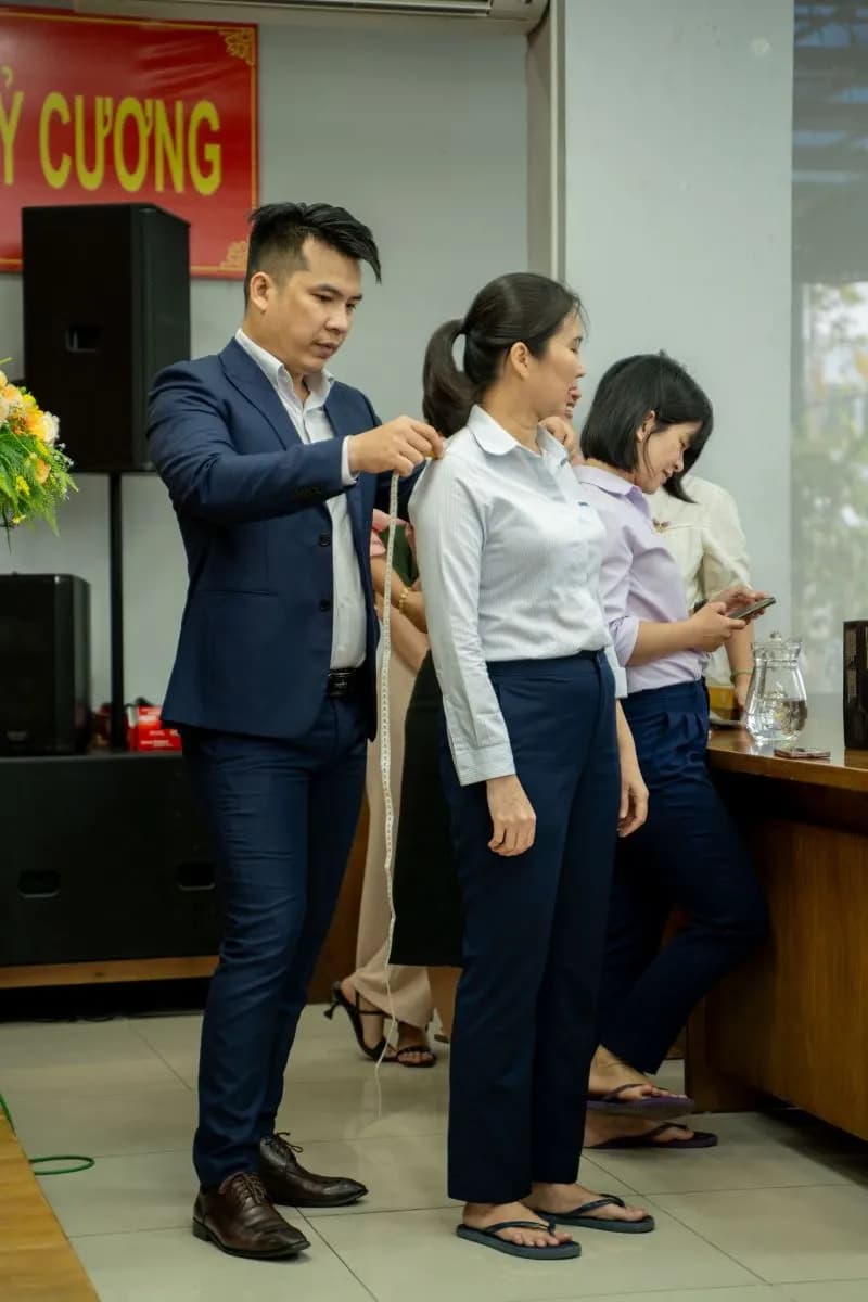 Đo may đồng phục tại Công ty Dịch vụ Công ích Quận 4