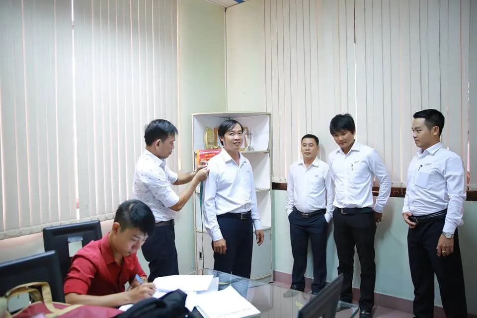 Quần tây nam cao cấp: nhận biết qua 5 chi tiết
