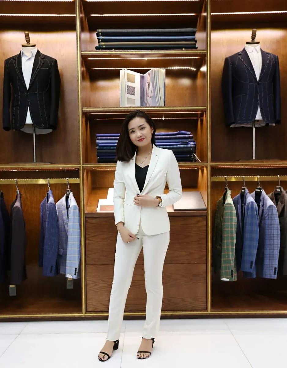 Suit công sở may đo: chọn form, chất vải và số lượng