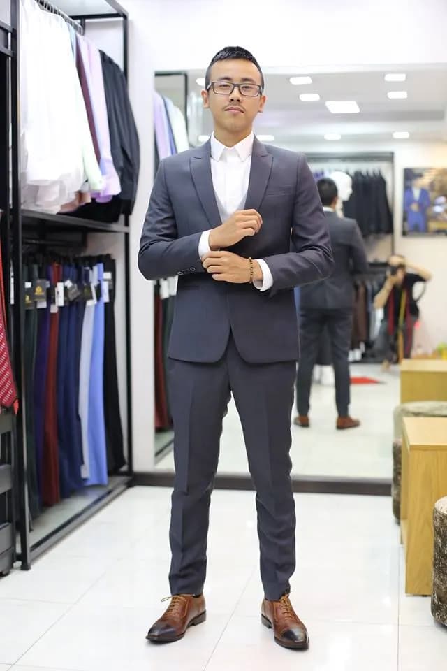 Chọn giày tây nam: phom giày, chất da và cách phối vest