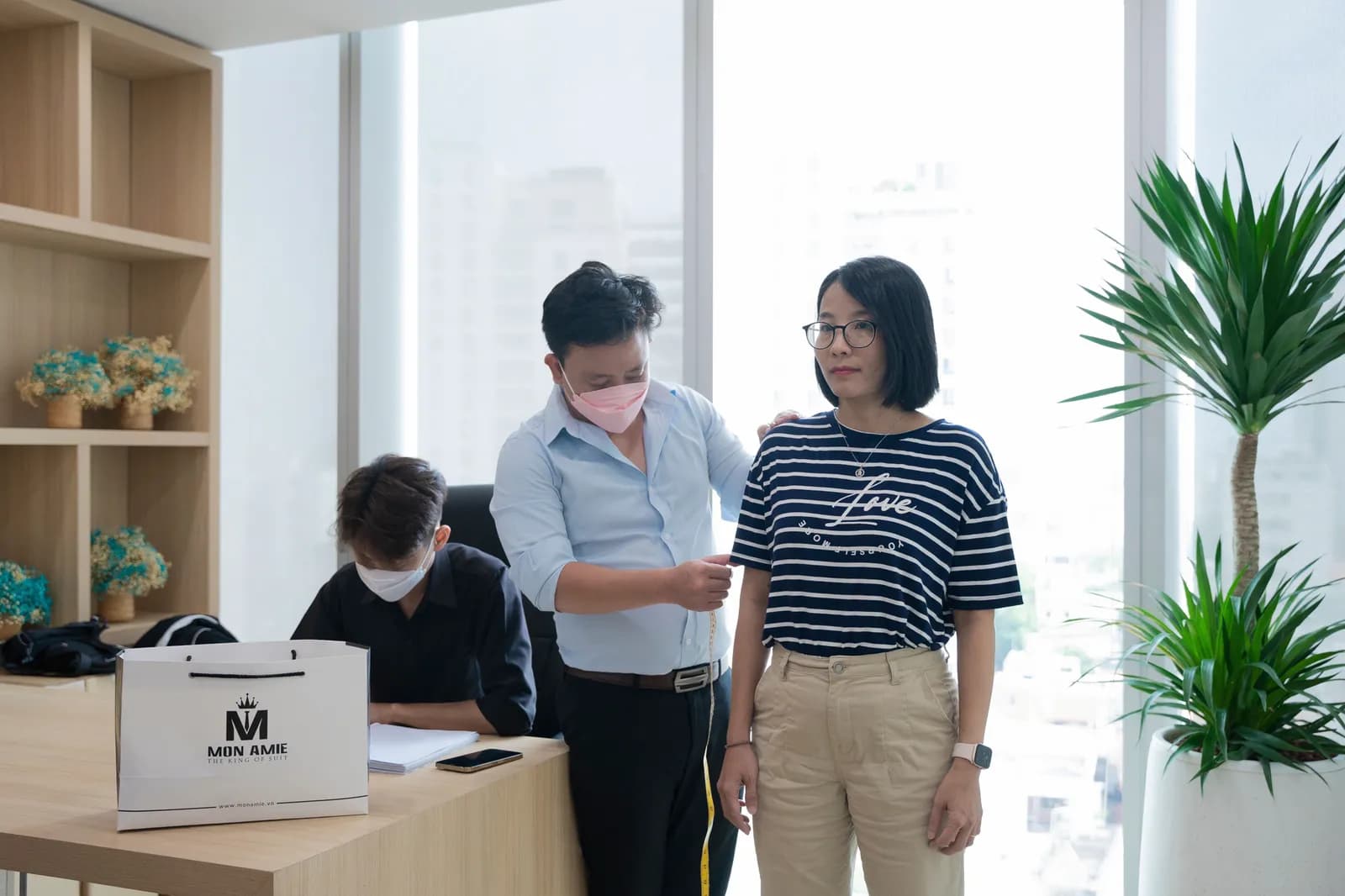 Mon Amie may đồng phục cho Newtecons