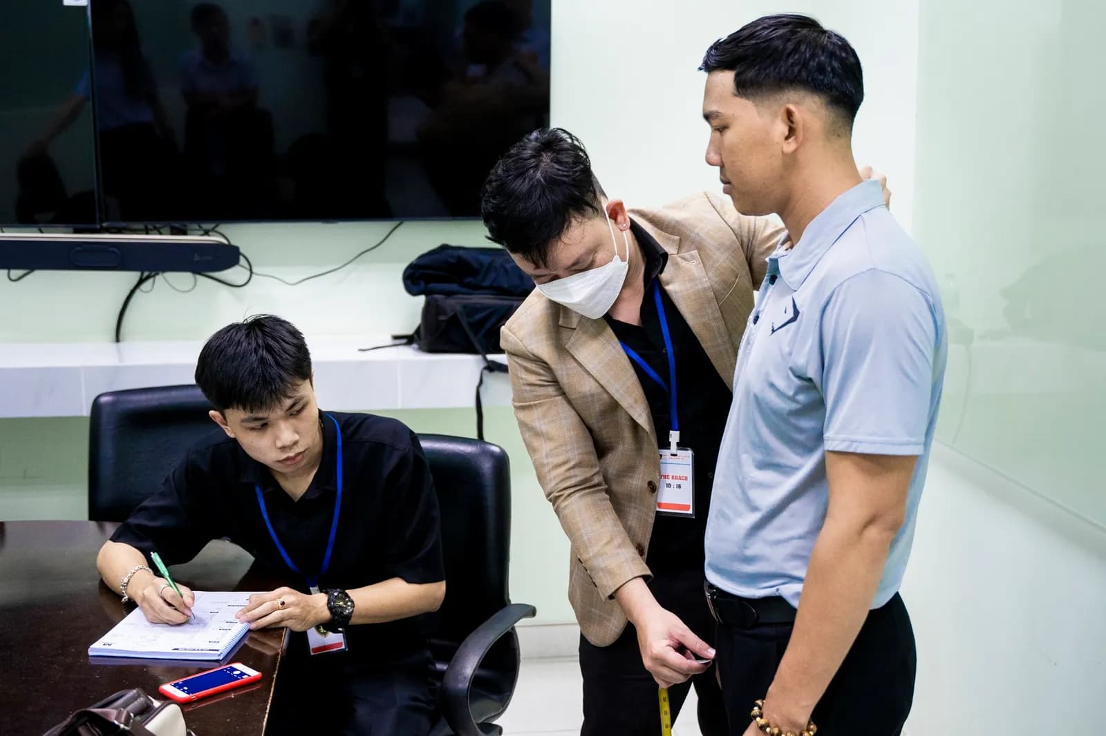 Mon Amie may đồng phục cho Velmar