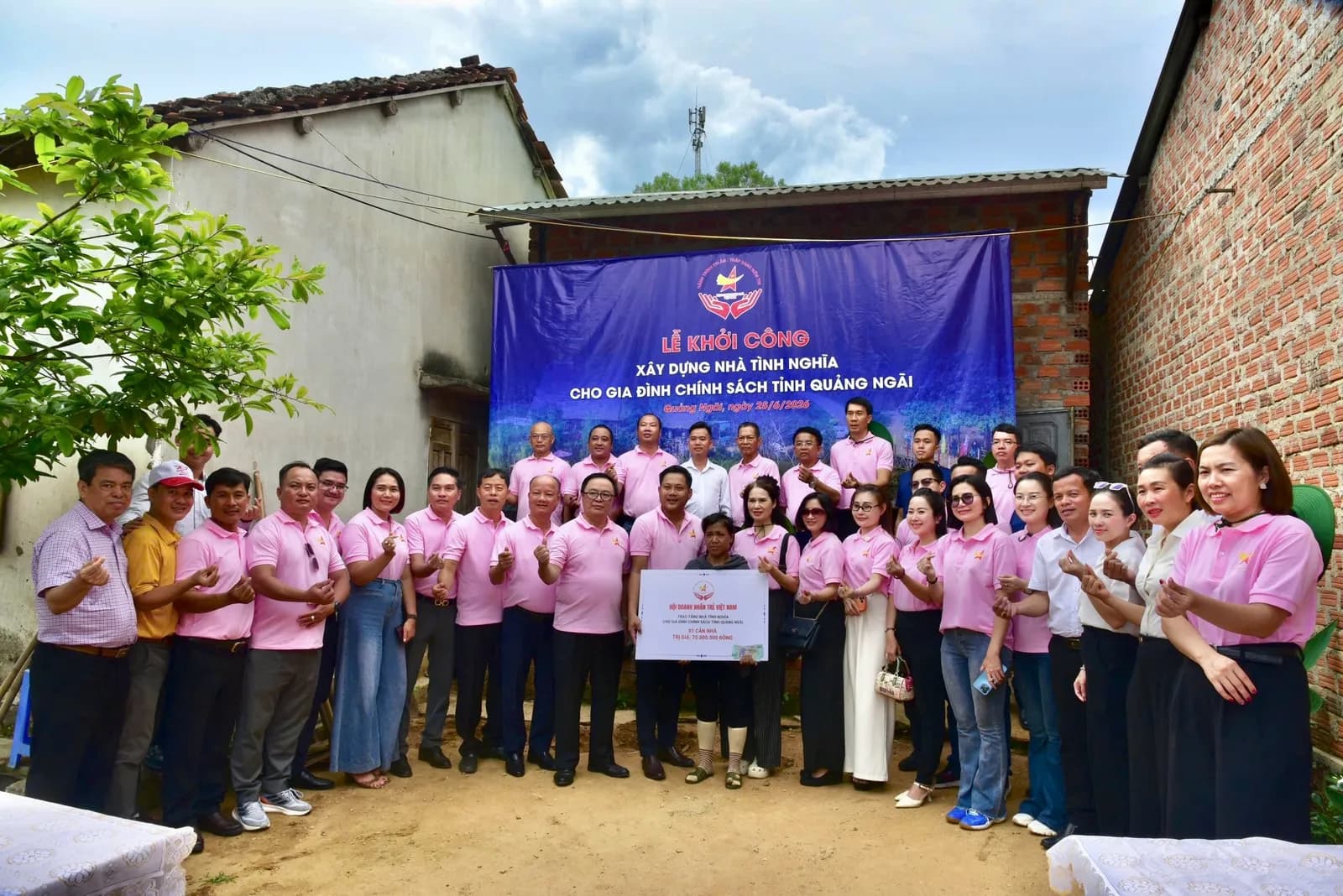 Mon Amie may đồng phục cho YBA Tây Ninh