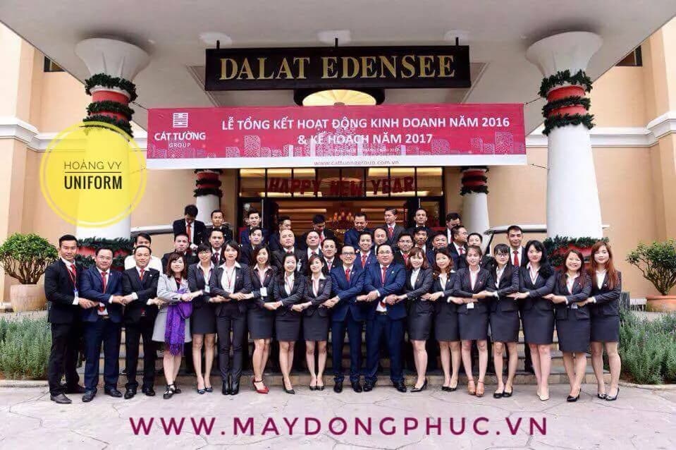 Áo đồng phục công ty tại TP.HCM: chọn kiểu, vải, số lượng