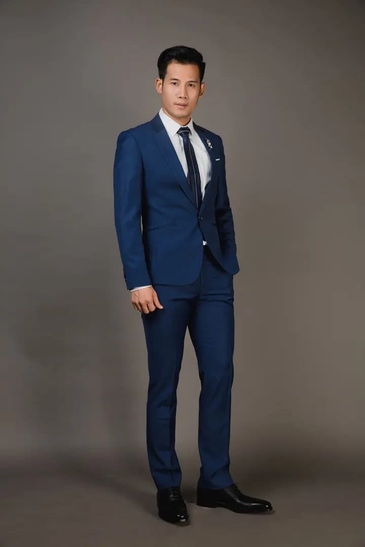 Suit may sẵn hay suit may đo: chọn loại nào cho đúng