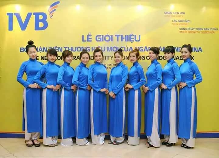 Các mẫu đồng phục công sở nữ và cách chọn đúng