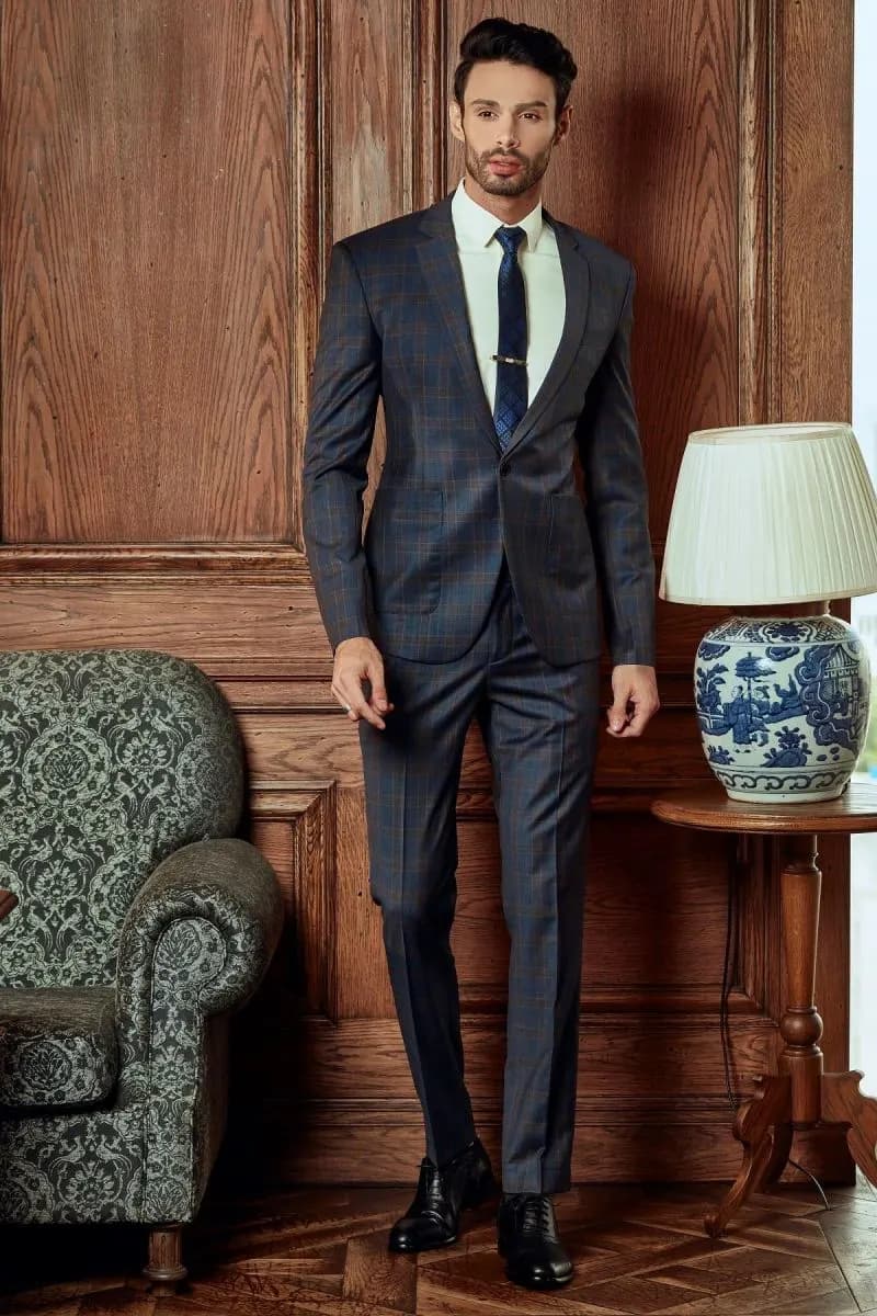 Quy tắc chọn vest cho phù rể: đồng bộ mà không lấn át chú rể