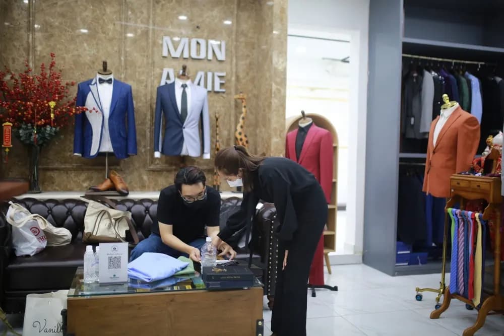 Chương trình 1000 bộ suit giá 3.600.000 đồng của Mon Amie