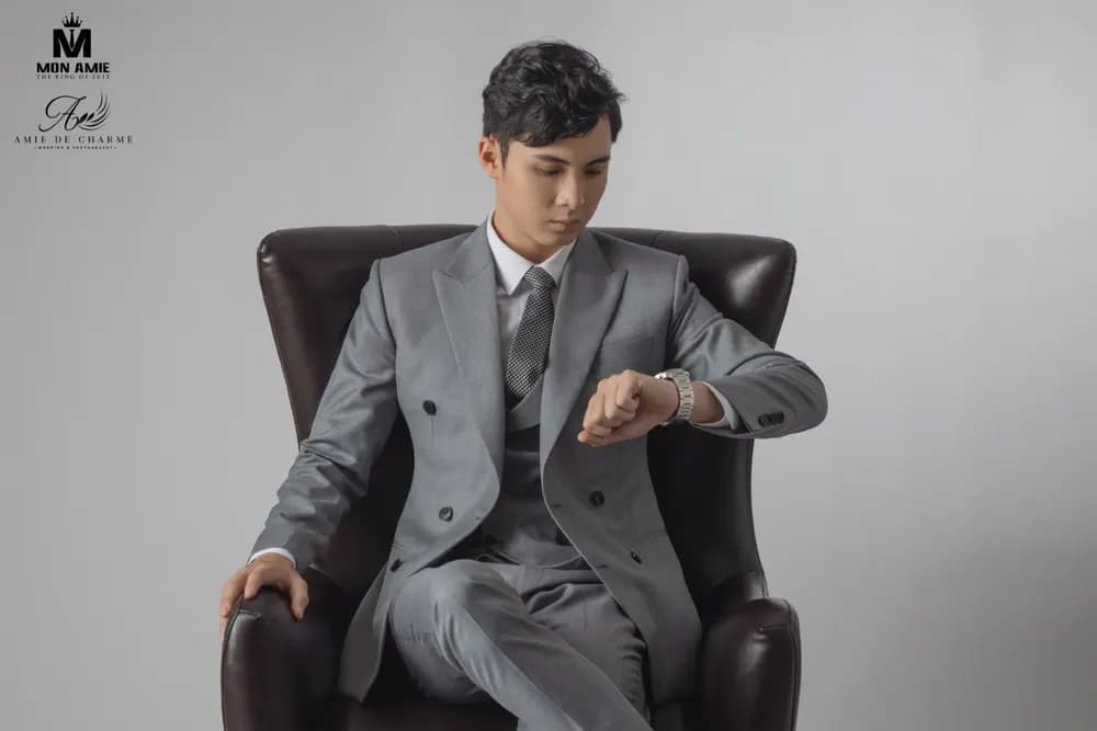 May vest nhanh tại TP.HCM và cách chọn màu vest nam