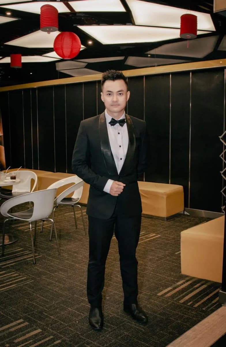 Tuxedo cùng diễn viên Hồ Giang Bảo Sơn: mặc sao cho đúng