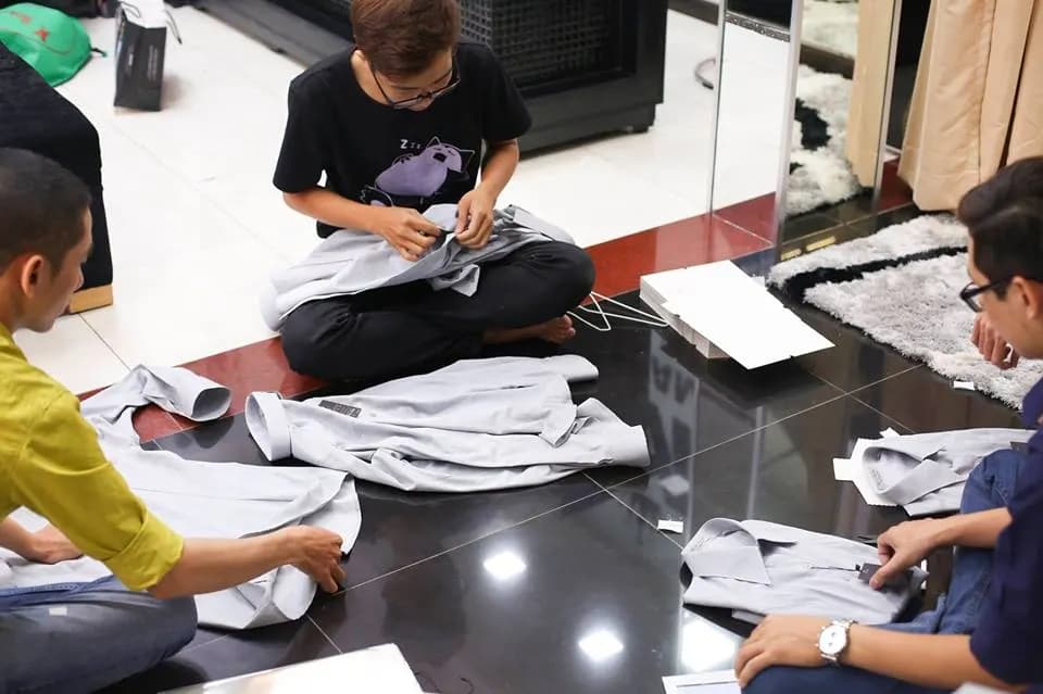 Đồng phục công sở may sẵn: khi nào nên, khi nào không