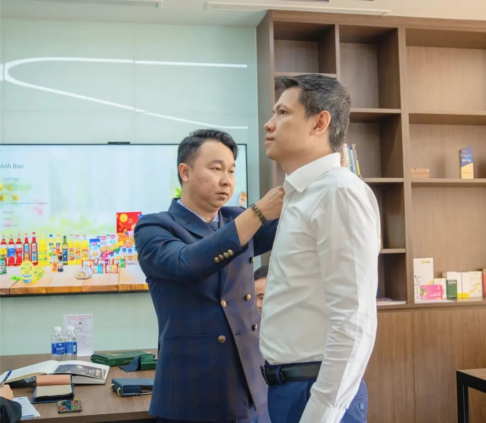 May đo tận nơi cho ban lãnh đạo KIDO tại Quận 7