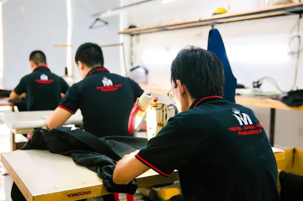 May veston tốt nghiệp cho trường Quốc Tế Bắc Mỹ tại Quận 7