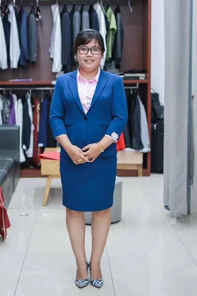 May vest nữ: chọn form, chất vải và số đo đúng