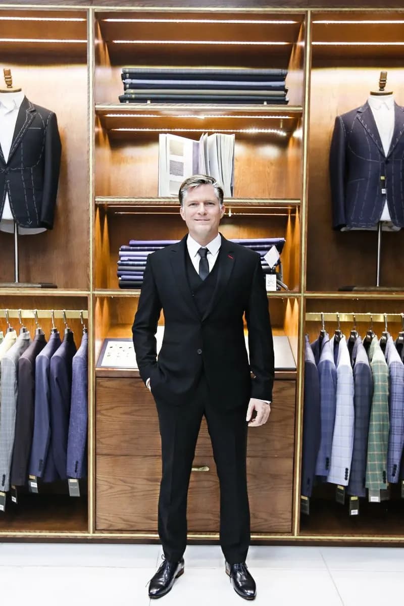 Suit cưới: chọn màu và kiểu thế nào cho chú rể