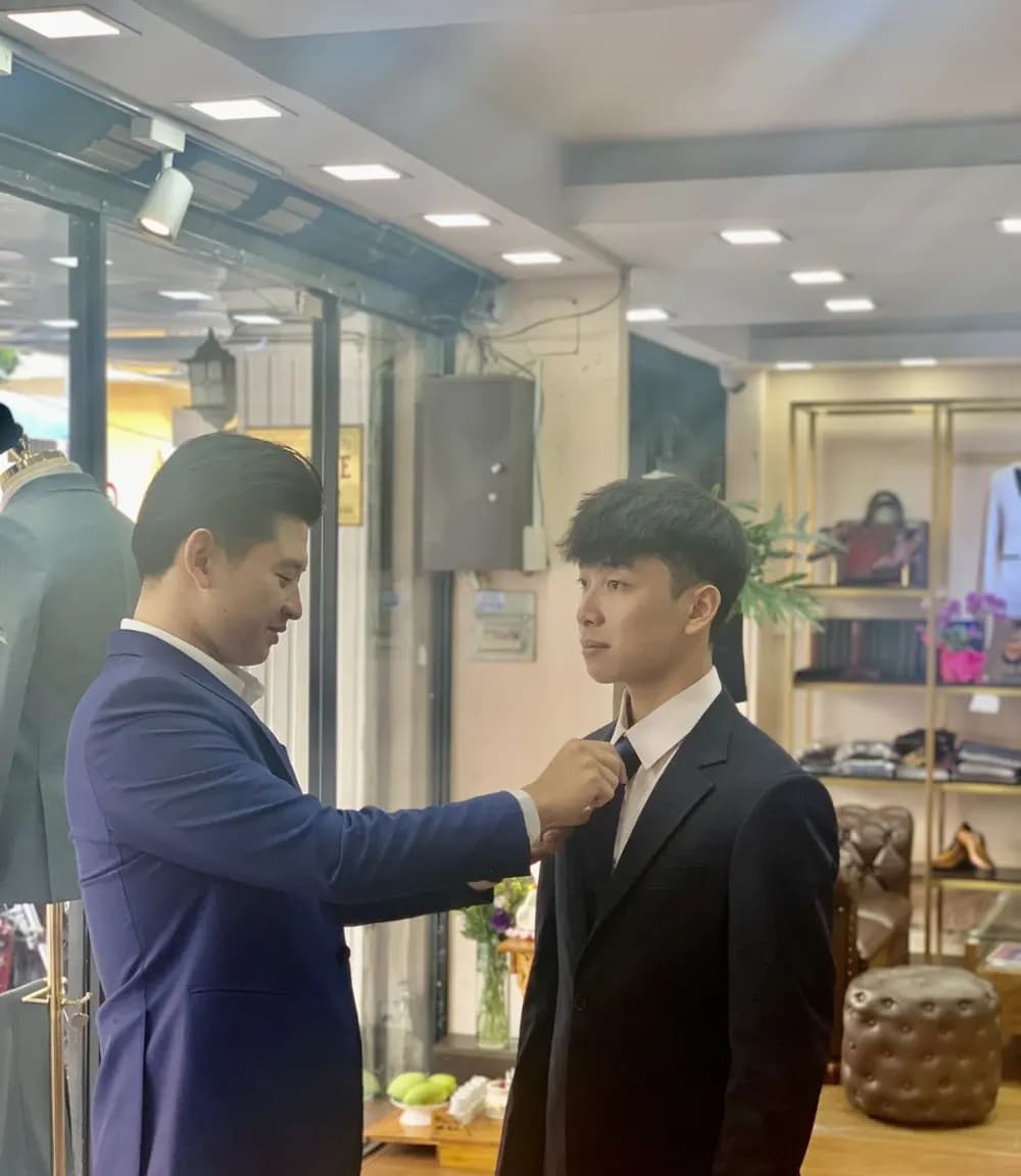 Đặt hẹn may đo: tại showroom, tại văn phòng hay online