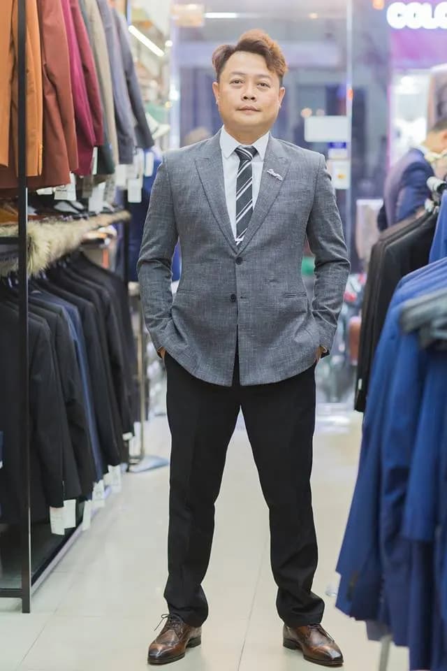 Vest sui gia: chọn màu và kiểu dáng cho ngày cưới của con