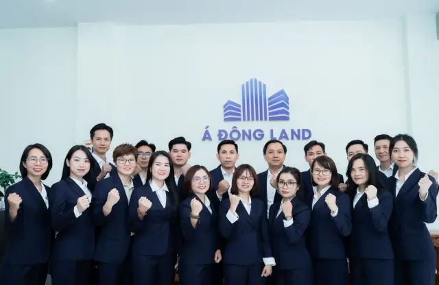 Mon Amie may đồng phục cho Á Đông Land — 50/51