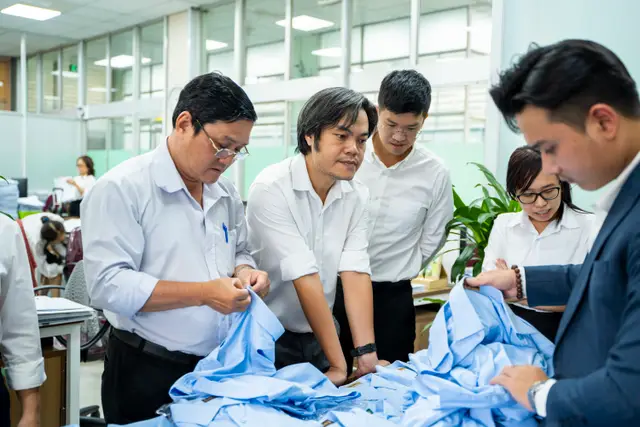 Mon Amie may đồng phục cho Bệnh viện Chợ Rẫy — 8/11
