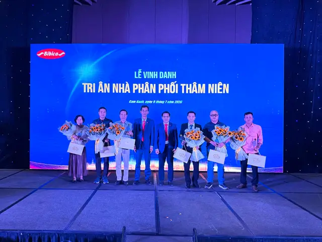 Mon Amie may đồng phục cho Bibica — 5/5