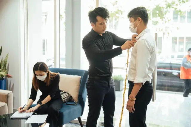 Mon Amie may đồng phục cho Blue Sea Group — 2/14