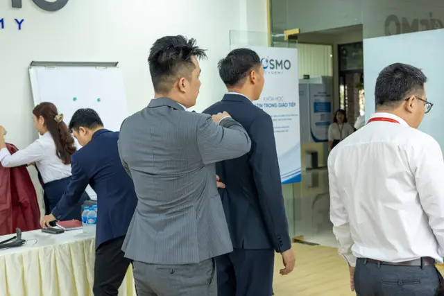 Mon Amie may đồng phục cho COSMO Academy — 7/15