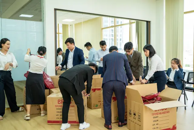 Mon Amie may đồng phục cho COSMO Academy — 11/15