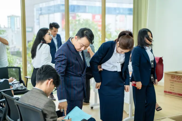 Mon Amie may đồng phục cho COSMO Academy — 14/15