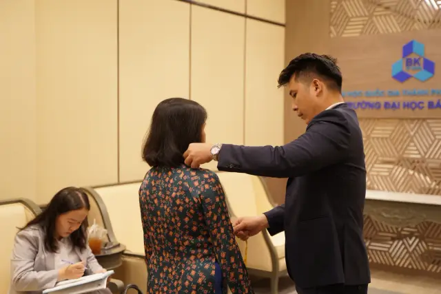 Mon Amie may đồng phục cho Trường Đại học Bách Khoa TP.HCM — 7/12