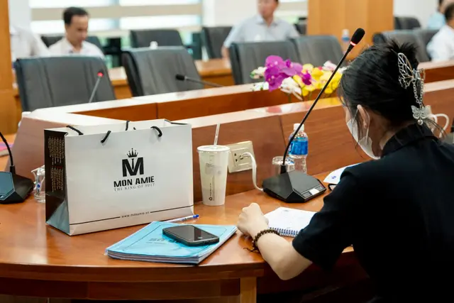 Mon Amie may đồng phục cho Trường Đại học Công Thương TP.HCM — 8/9