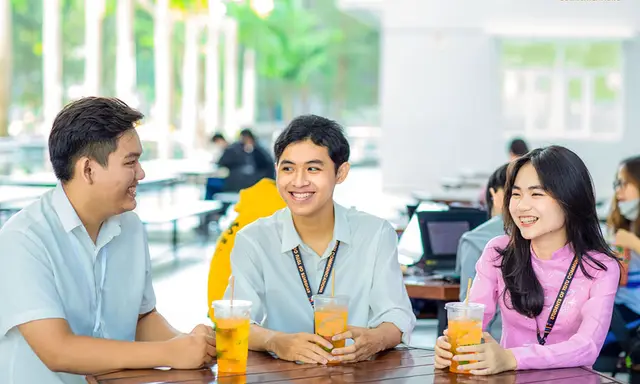 Mon Amie may đồng phục cho Đại học Tôn Đức Thắng — 5/6