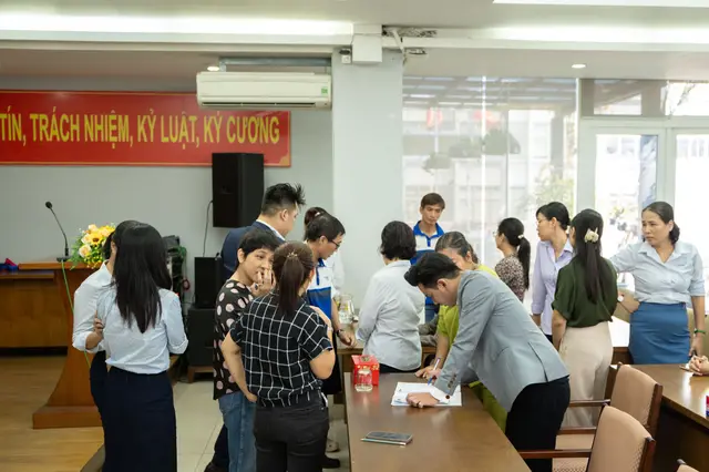 Mon Amie may đồng phục cho Công ty Dịch vụ Công ích Quận 4 — 2/10