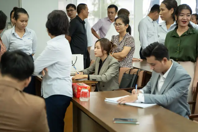 Mon Amie may đồng phục cho Công ty Dịch vụ Công ích Quận 4 — 10/10