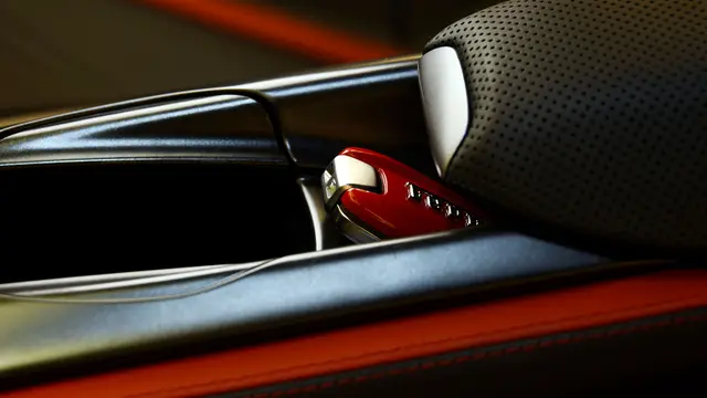 Mon Amie may đồng phục cho Ferrari — 6/6