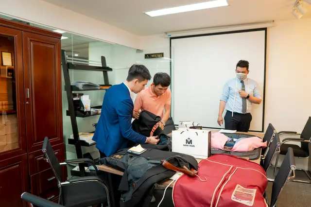 Mon Amie may đồng phục cho MEDEZE — 4/7