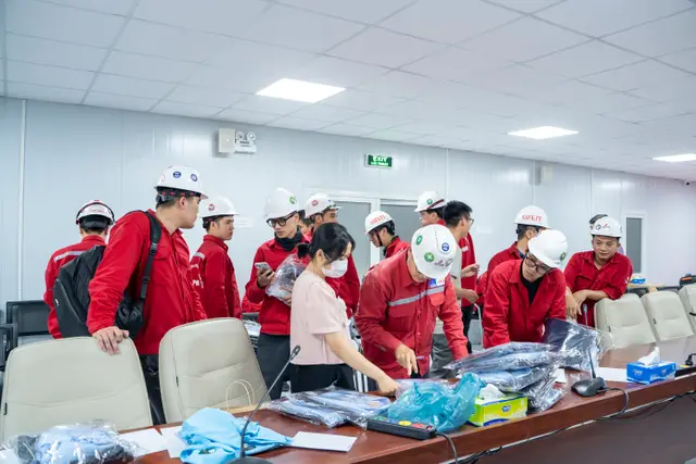 Mon Amie may đồng phục cho PetroVietnam Power Nhơn Trạch — 2/10