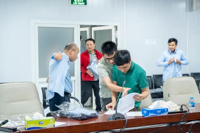 Mon Amie may đồng phục cho PetroVietnam Power Nhơn Trạch — 8/10